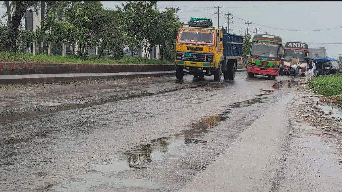 ঈদযাত্রা: নির্বিঘ্ন ঢাকা-আরিচা মহাসড়ক, বাইপাইলে ধীরগতি