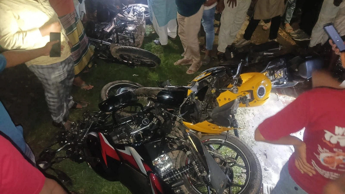 বগুড়ায় ত্রিমুখী সংঘর্ষ : নিহত দুই বন্ধু, আহত ৪