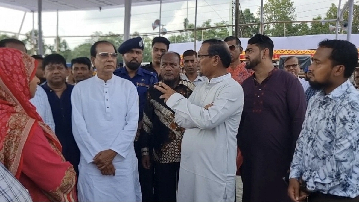 শুধু খাল খনন নয়, মাছ চাষ ও বৃক্ষরোপণেও গুরুত্ব দিচ্ছে সরকার