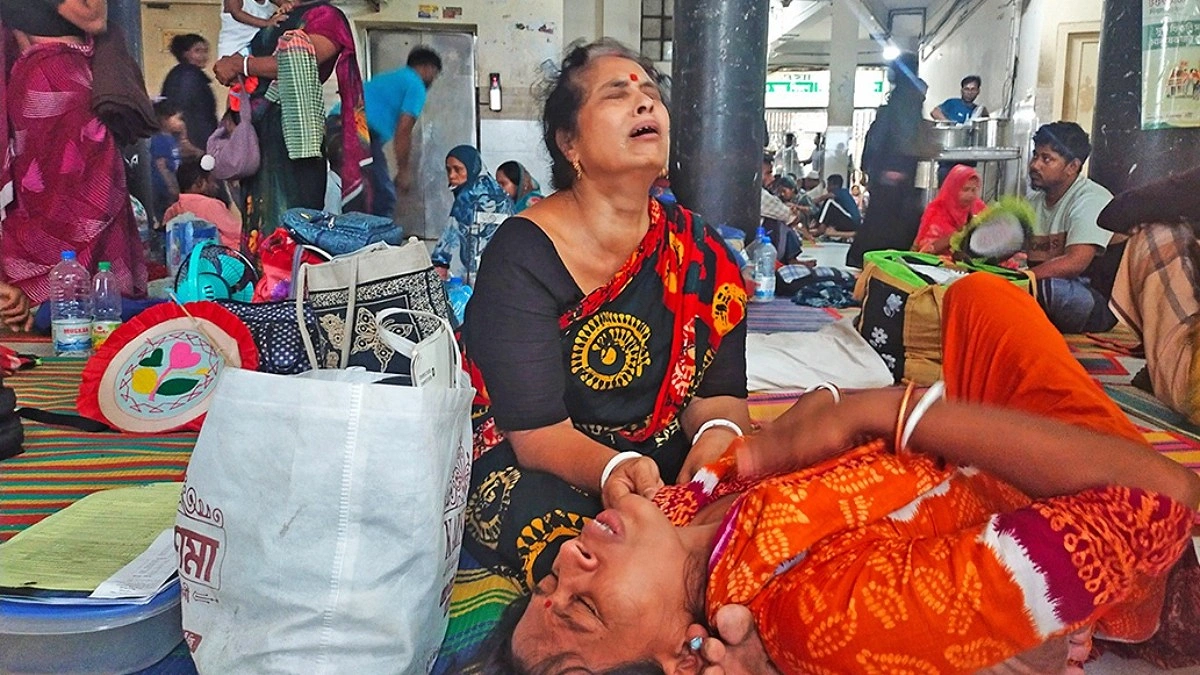 বড় মেয়ে পানিতে, ছোটটি গেল হামে