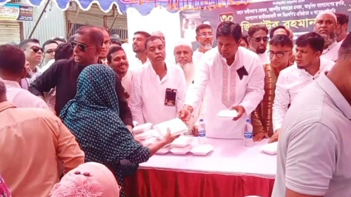 গণতন্ত্র ও উন্নয়নের মাধ্যমে এগিয়ে যাবে দেশ