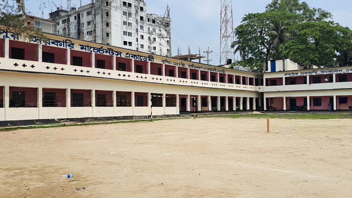 ভুল প্রশ্নপত্রে এসএসসি পরীক্ষা, অনিশ্চয়তায় ১১৩ শিক্ষার্থী