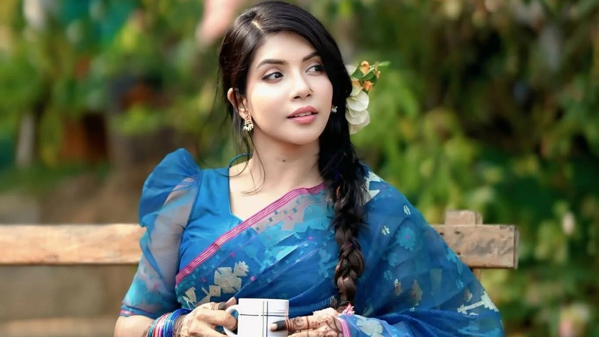 অনীকদা কুমিল্লায় তার আদি বাড়ি প্রসঙ্গে প্রায়ই বলতেন: নওশাবা