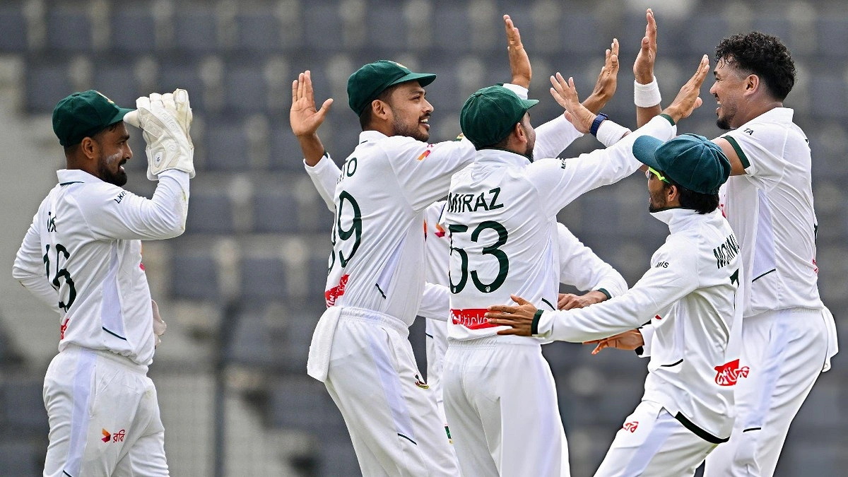 ৪০০ রান করতে চেয়ে ২৩২ রানে অলআউট পাকিস্তান
