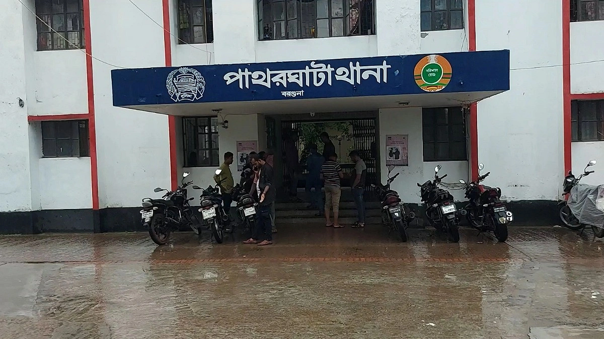 কিশোরকে আটকে নির্যাতনে কোস্ট গার্ড কমান্ডারের নামে মামলা