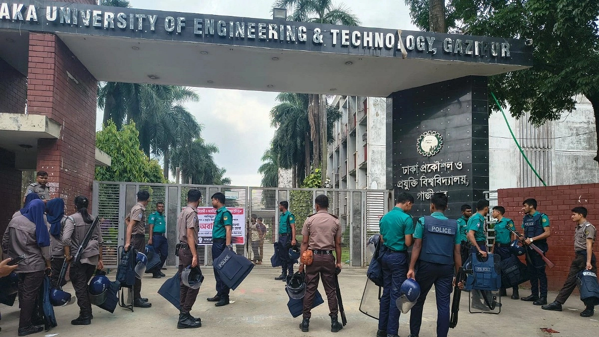 নতুন ভিসির নিয়োগ ঘিরে শিক্ষার্থীদের দুই গ্রুপে সংঘর্ষ