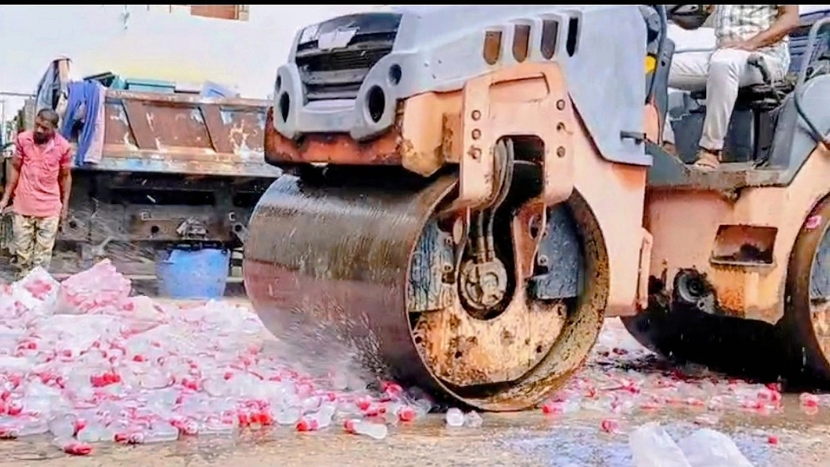 কলাপাড়ায় অবৈধ জুস কারখানায় অভিযান, মালিকের জেল-জরিমানা