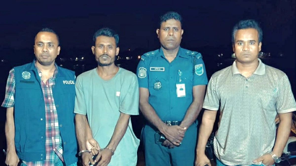 ফতুল্লায় যুবককে কুপিয়ে হত্যা, বড় ভাই গ্রেপ্তার