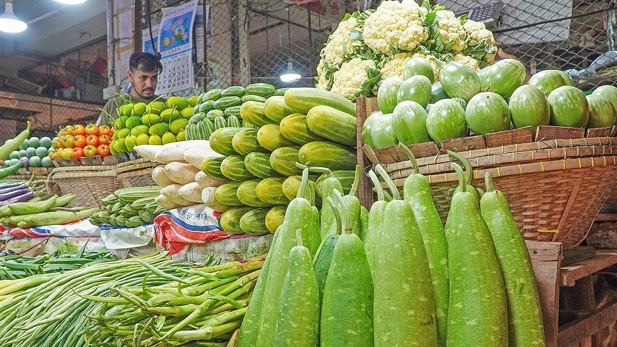 সবজি-মুরগির দাম কেজিতে বেড়েছে ৩০ টাকা!