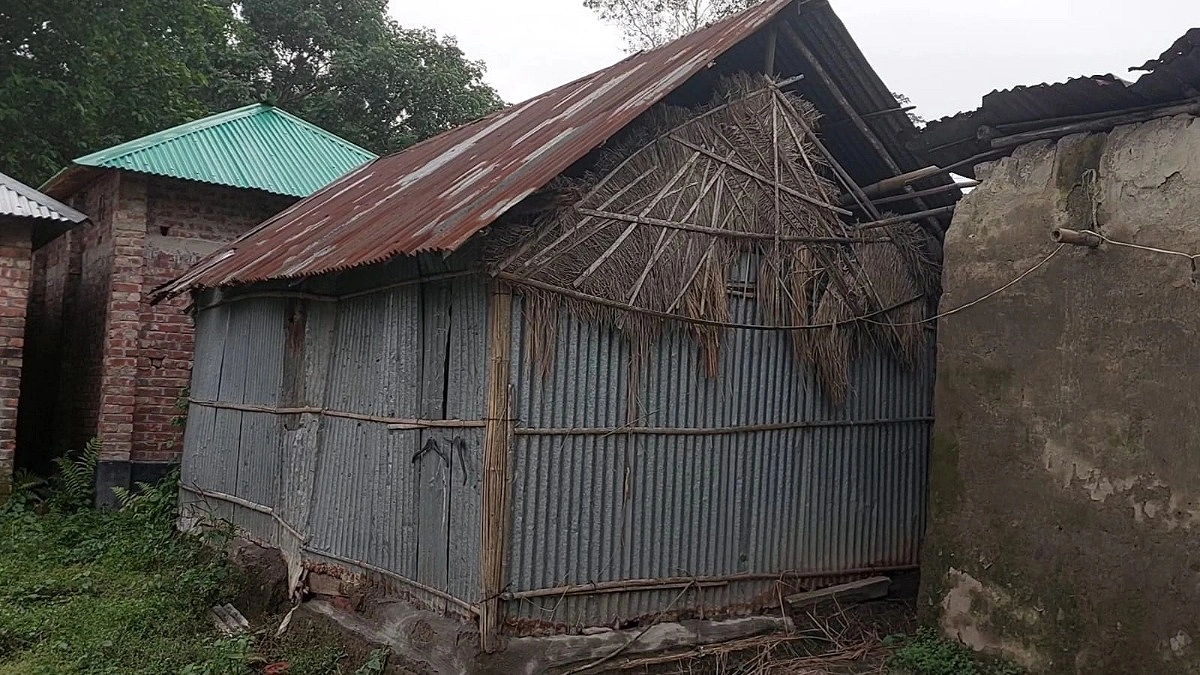 ভাইয়ের বিরুদ্ধে ভাইয়ের মামলা, অসহায় বৃদ্ধ বাবা