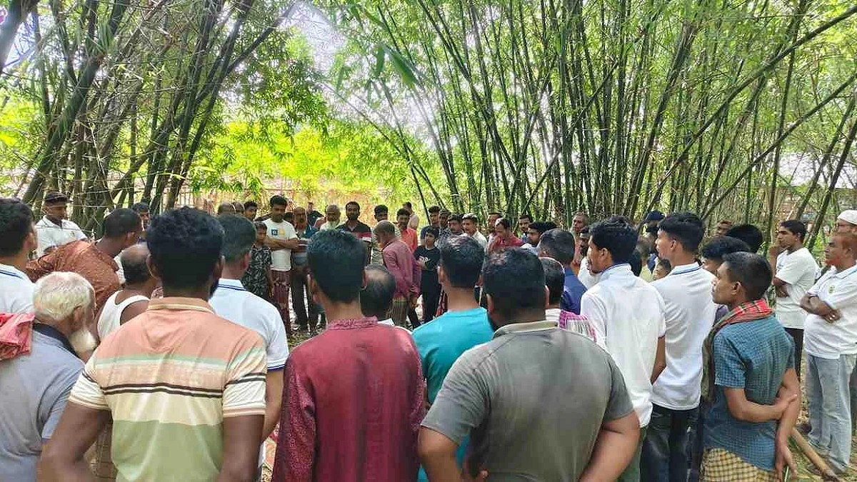 দর্শনায় বাঁশবাগান থেকে যুবকের মরদেহ উদ্ধার