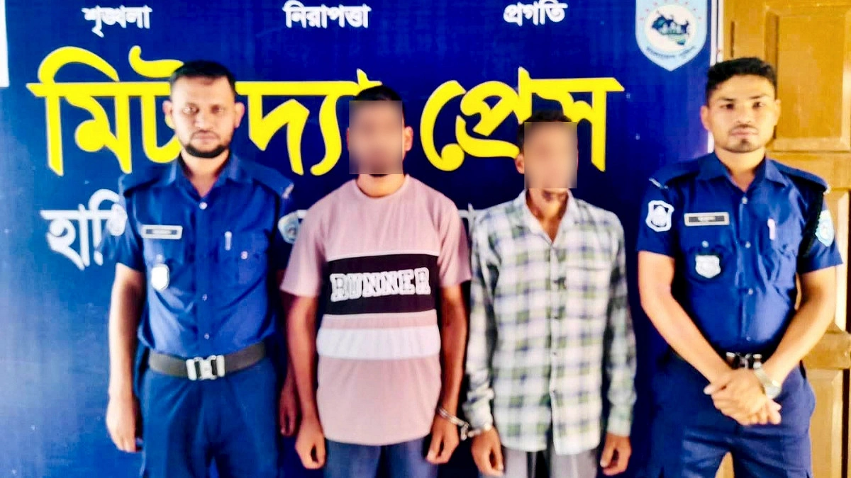 হিলিতে টাপেন্টাডলসহ দুই মাদক কারবারি গ্রেপ্তার