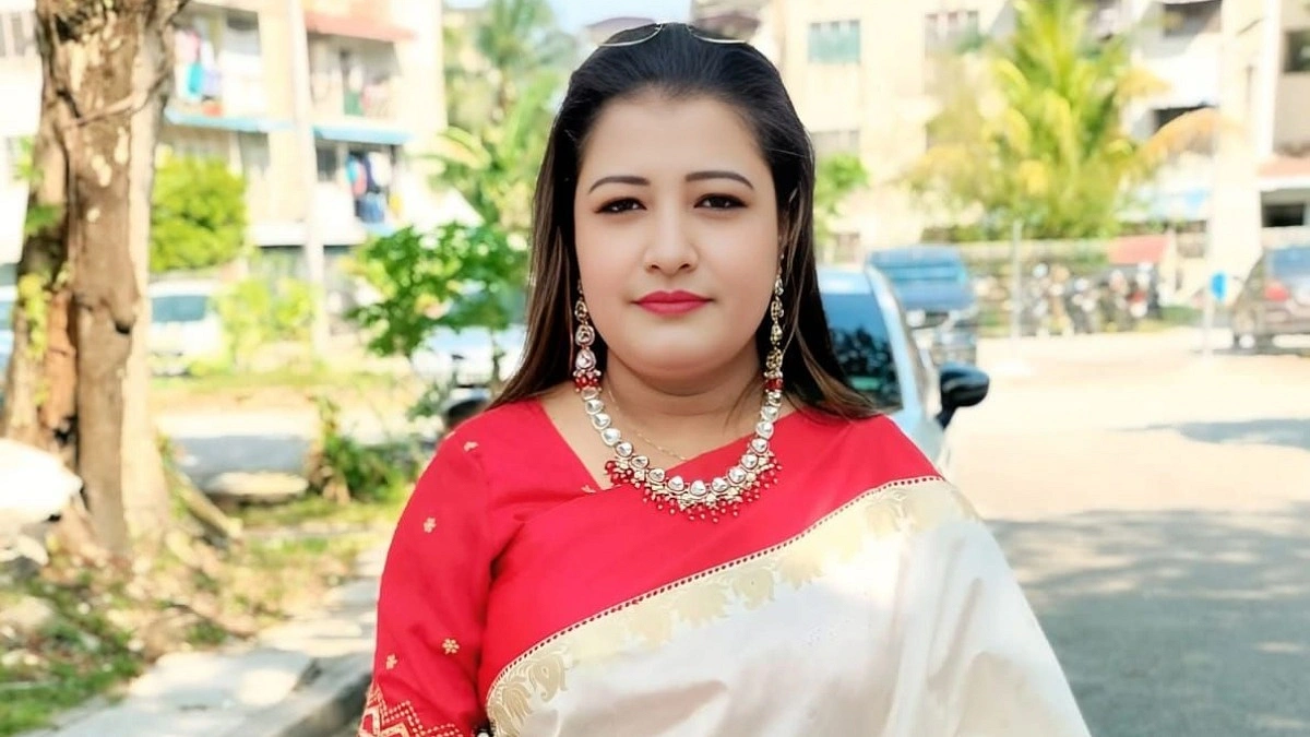 ক্ষমা চাইলেন বাউলশিল্পী হাসিনা সরকার