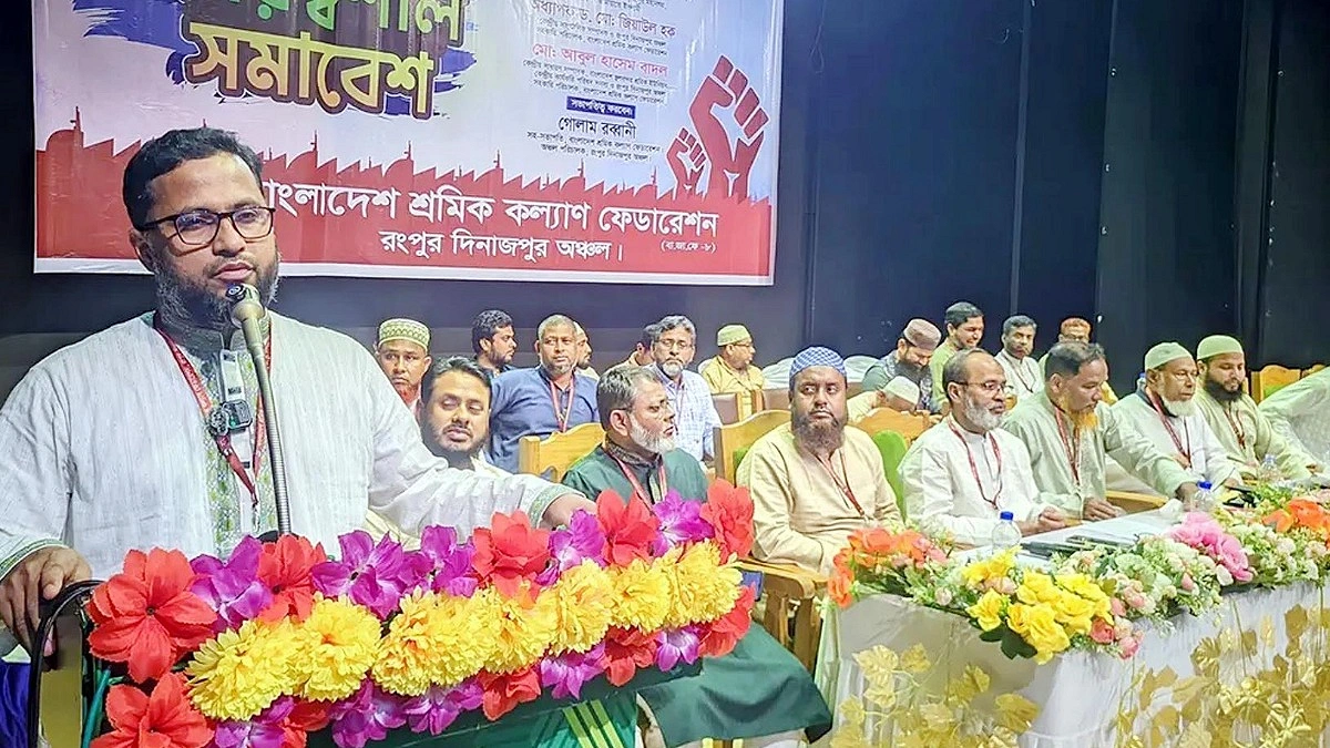 বিভিন্ন নামে ‘কার্ডের খেলা’য় মেতেছে সরকার