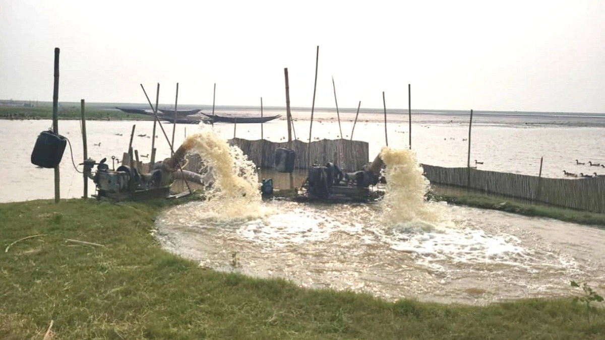 বিল শুকিয়ে মাছ শিকার, মৎস্য কর্মকর্তার বিরুদ্ধে লিখিত অভিযোগ