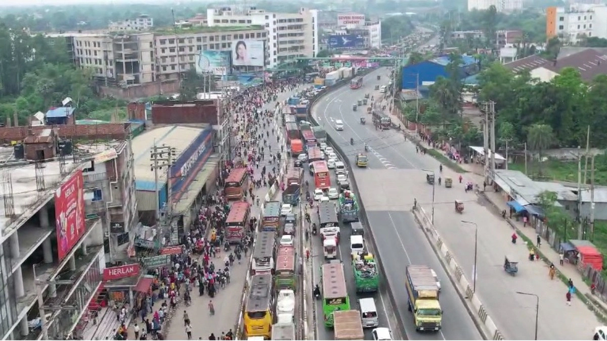 ঈদযাত্রার আতঙ্ক চন্দ্রার ‘বটলনেক’