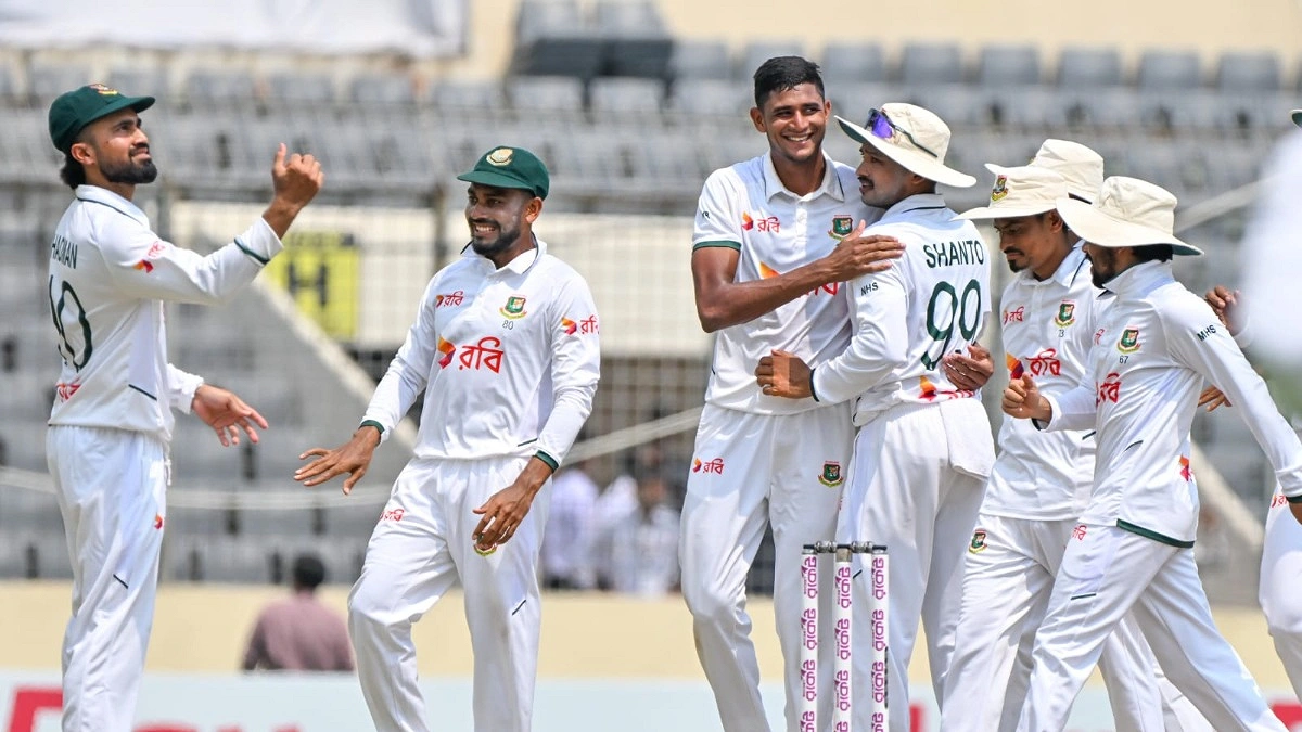 ঢাকা টেস্টের শেষ সেশনের সমীকরণ