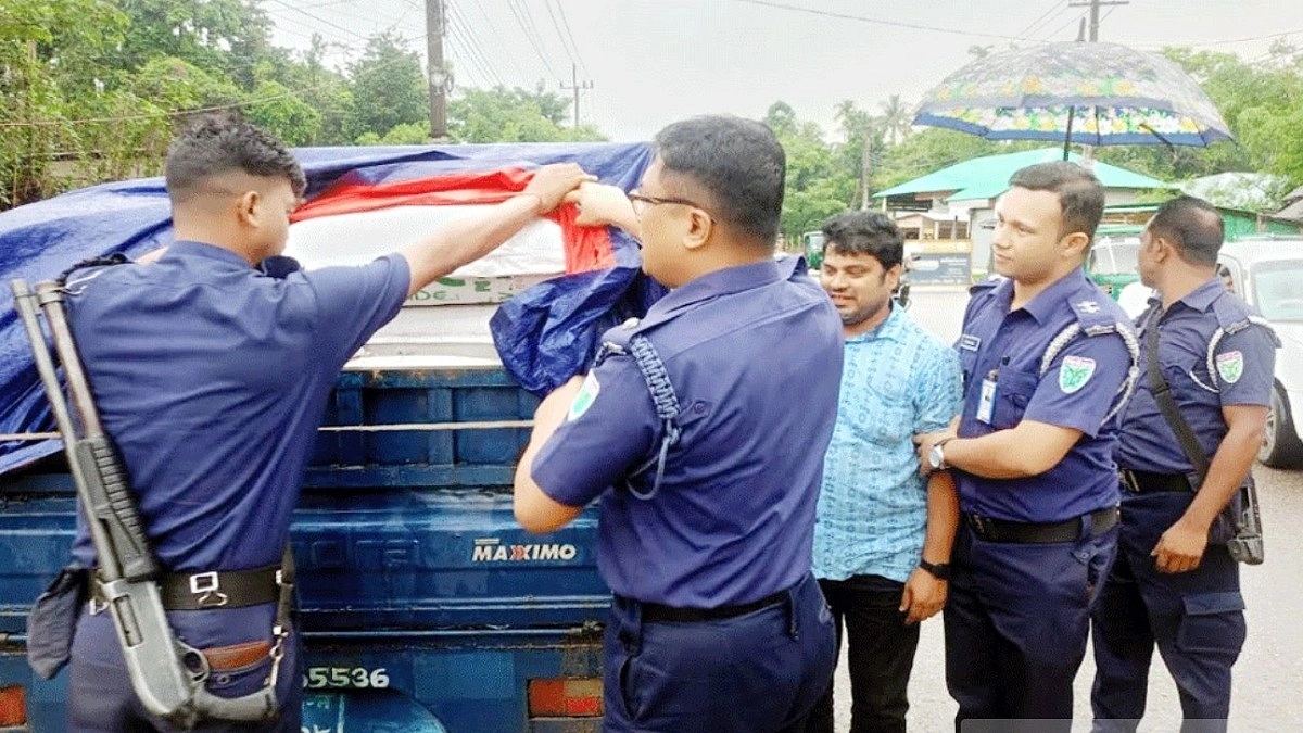জৈন্তাপুরে ১০৫০ কেজি ভারতীয় চা পাতা জব্দ