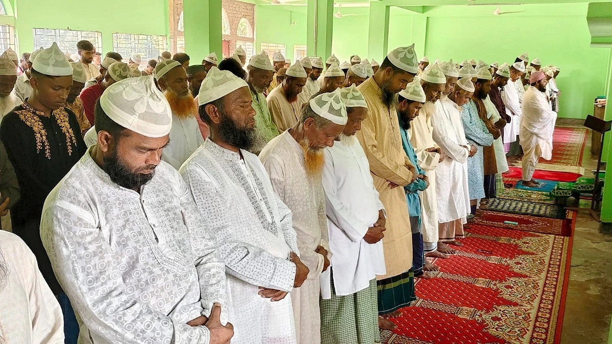 ৮ গ্রামের ১০ হাজার মানুষের আগাম ঈদ উদযাপন