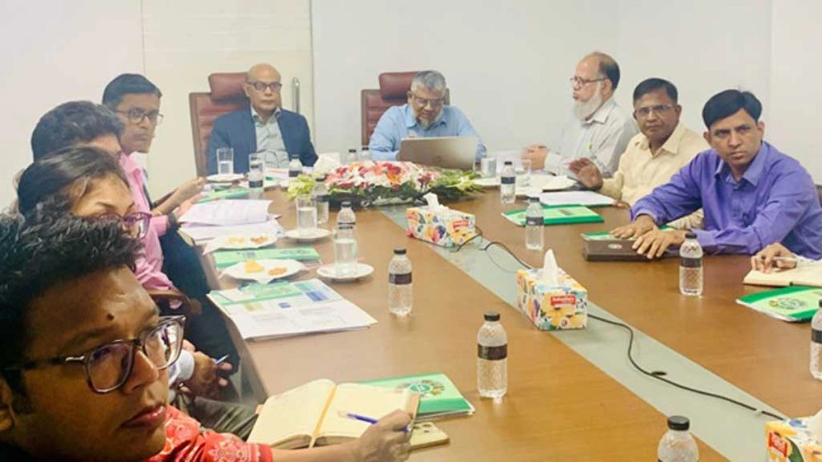 সব শ্রেণি-পেশার নাগরিককে পেনশনের আওতায় আনার নির্দেশনা অর্থ সচিবের
