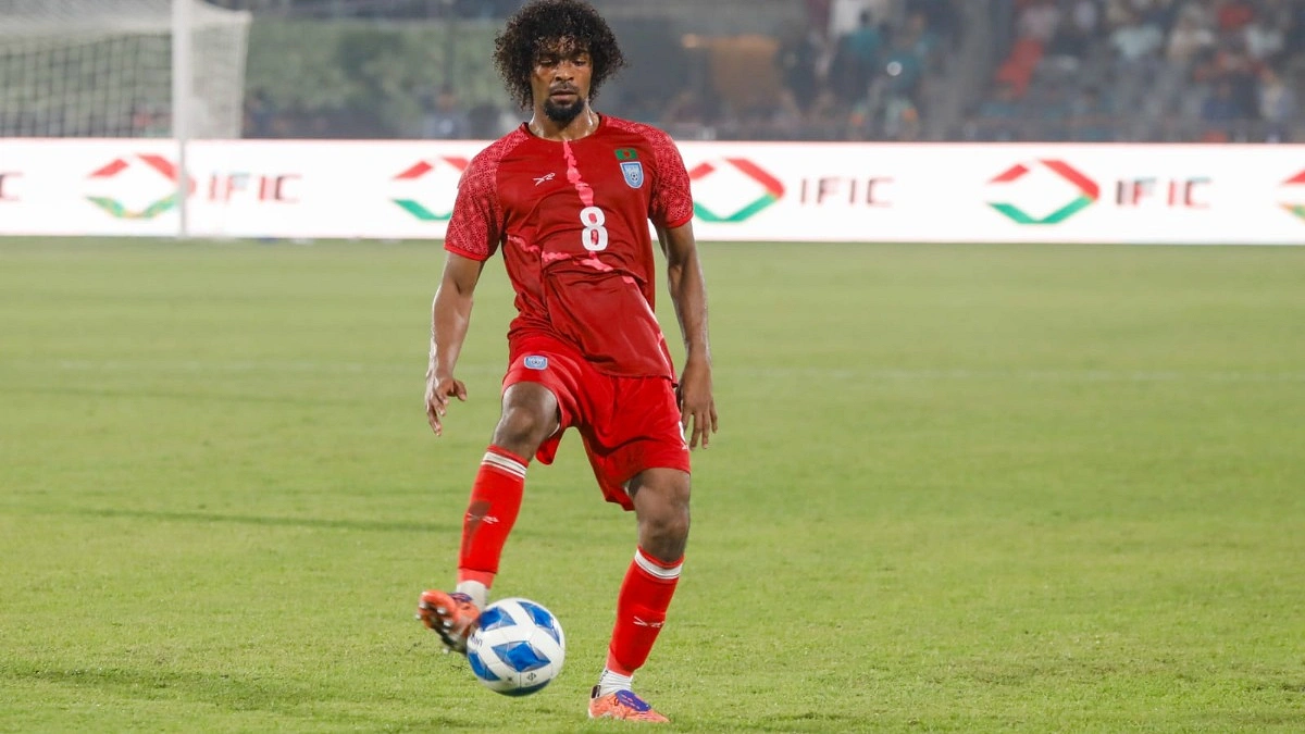 আমি এই সাফ চ্যাম্পিয়নশিপের জন্য মুখিয়ে আছি। জানি, আমাদের ওপর অনেক বড় চাপ থাকবে। আমার বিশ্বাস, সবাই মিলে দেশের জন্য দারুণ কিছু করতে পারব।