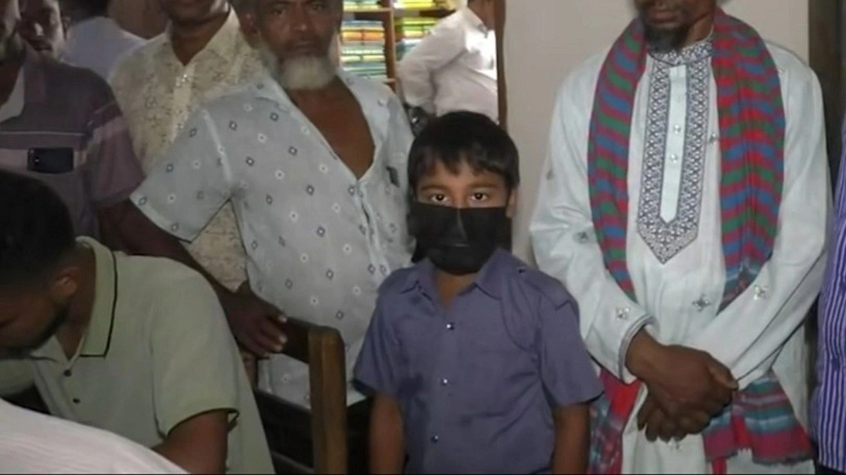 ৭ বছরের শিশুকে ২১ দেখিয়ে মামলা, বিপাকে বাদী
