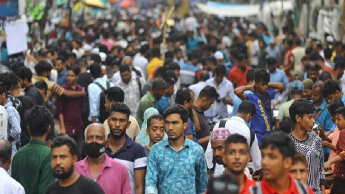গ্রাম থেকে শহরে আসা মানুষের সংখ্যা কমছে