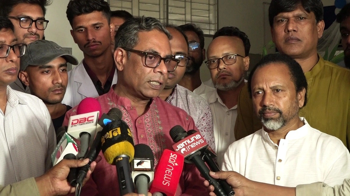 স্বাস্থ্যখাতে ১৫ বছরে দুর্নীতি, ১৮ মাসে ভুল নীতির প্রভাব