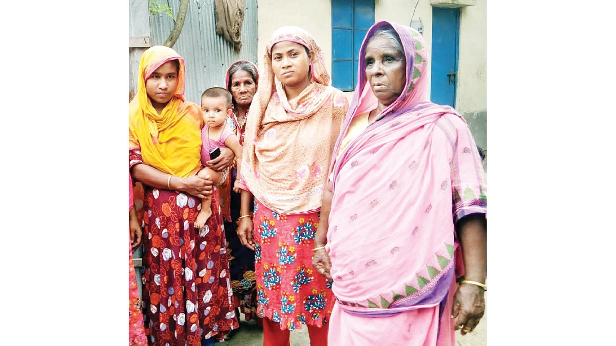 ৫ হাজার শিশুর জন্ম  আমেনা বেওয়ার হাতে