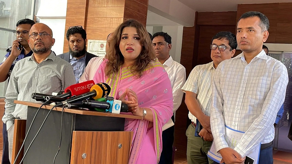 যুদ্ধ পরিস্থিতিতে চাপা পড়ছে রোহিঙ্গা সংকট