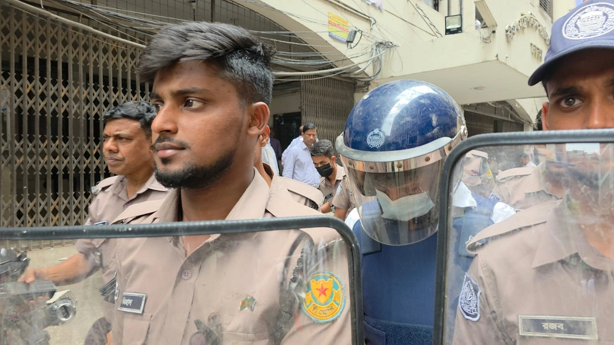 ঢাবির শিক্ষক সুদীপ ৩ দিনের রিমান্ডে