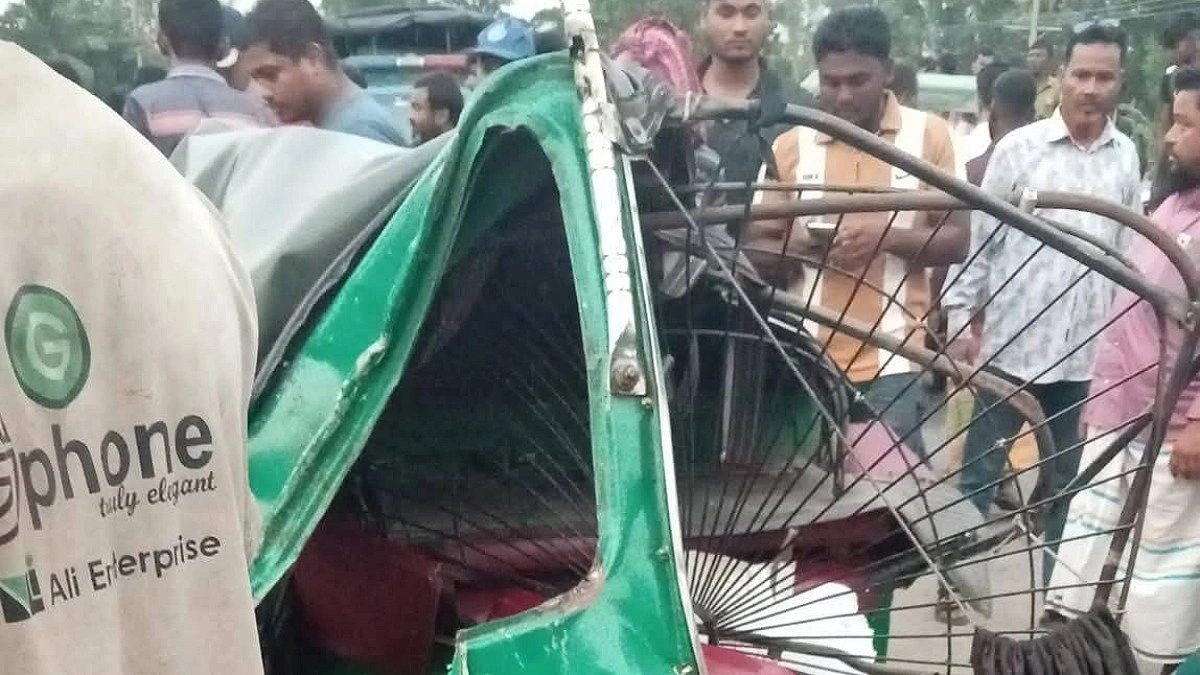 সলঙ্গায় বাসচাপায় সিএনজি অটোরিকশার ৩ যাত্রী নিহত