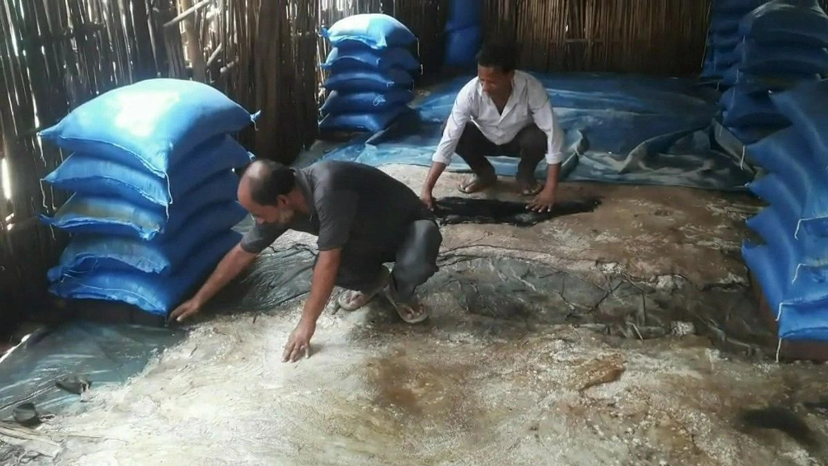 জয়পুরহাটে ঈদে চামড়া কেনায় আগ্রহ নেই ব্যবসায়ীদের