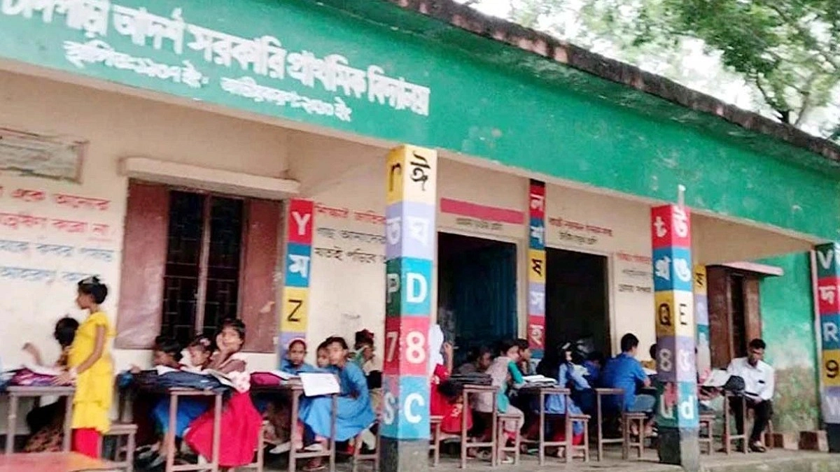 বিদ্যালয়ে এসে মৃত্যুঝুঁকিতে শিক্ষার্থীরা