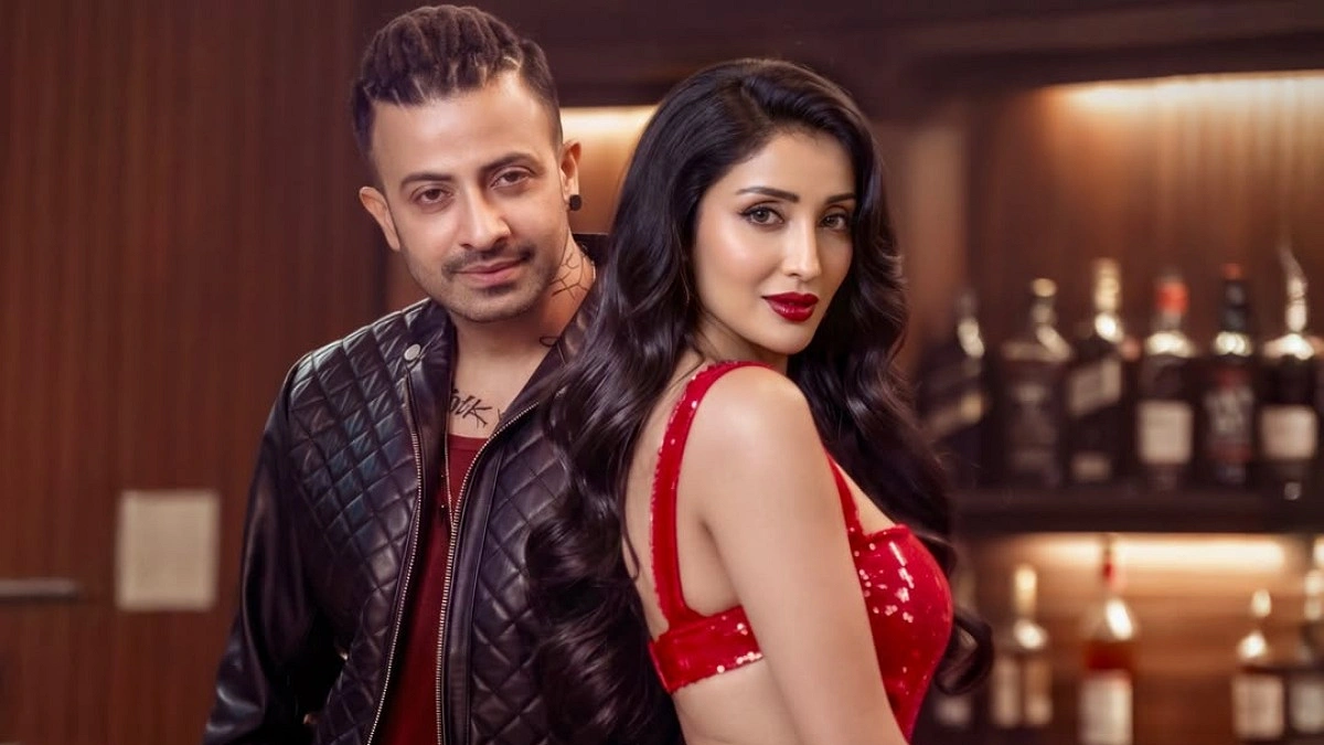 ৪১ প্রেক্ষাগৃহে আন্তর্জাতিক যাত্রা শুরু করছে ‘রকস্টার’