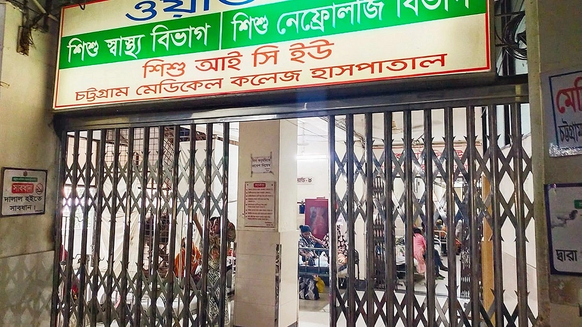 বাঁচার আশায় আইসিইউর অপেক্ষায় শিশুরা