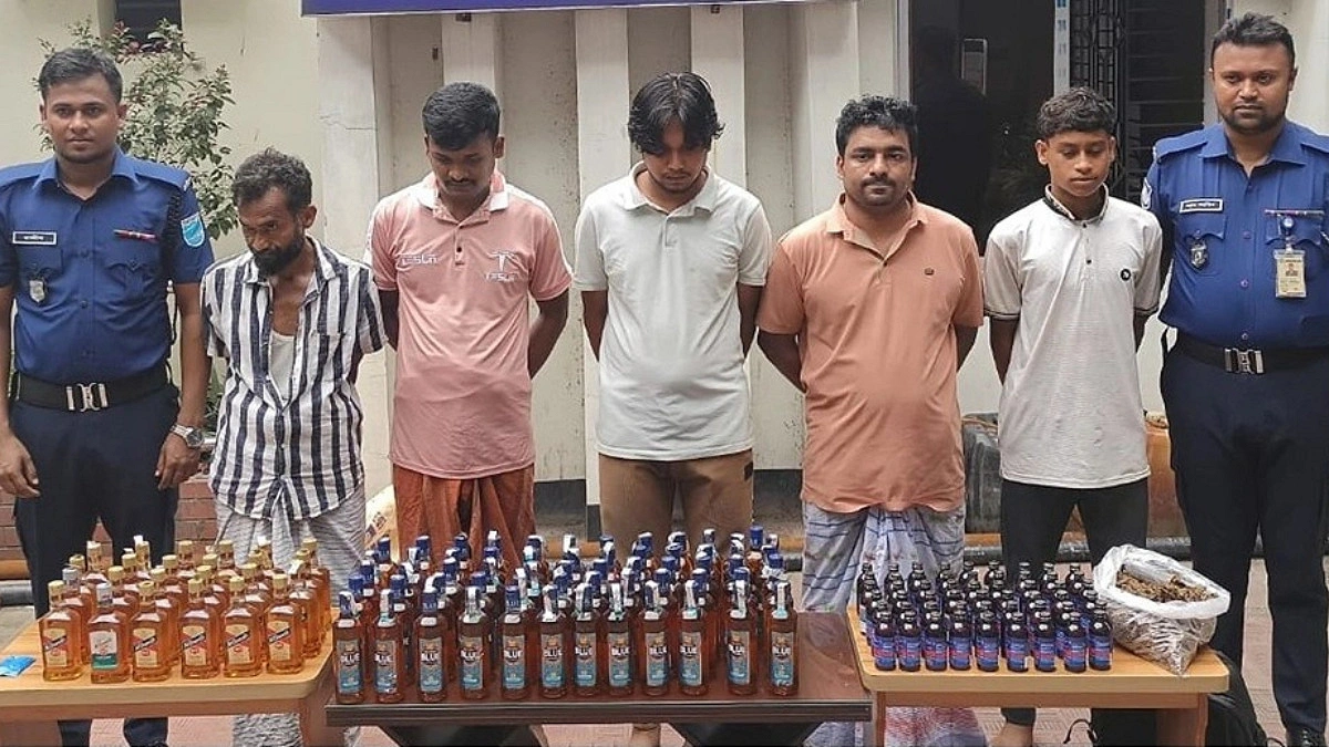 রূপগঞ্জে ৬ মাদক কারবারি গ্রেপ্তার