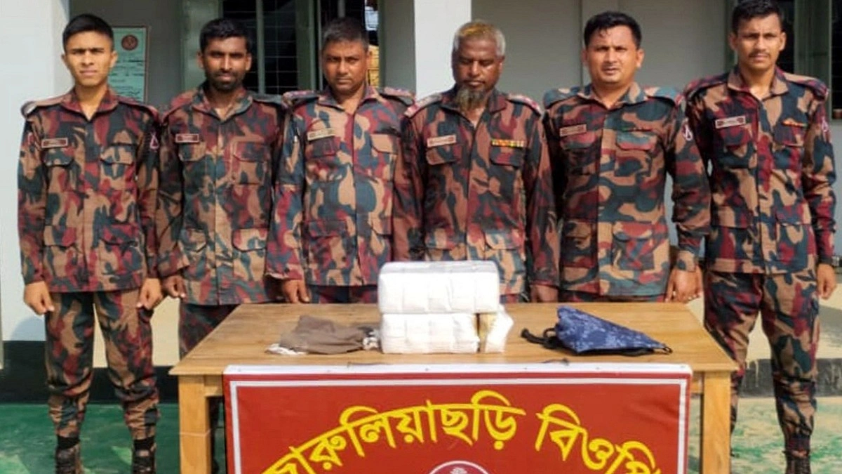 পরিত্যক্ত অবস্থায় ৩ কোটি টাকার ইয়াবা!