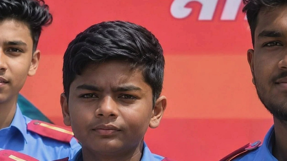 রামগঞ্জে হোস্টেল থেকে শিক্ষার্থীর মরদেহ উদ্ধার, বিক্ষুব্ধ জনতার ভাঙচুর
