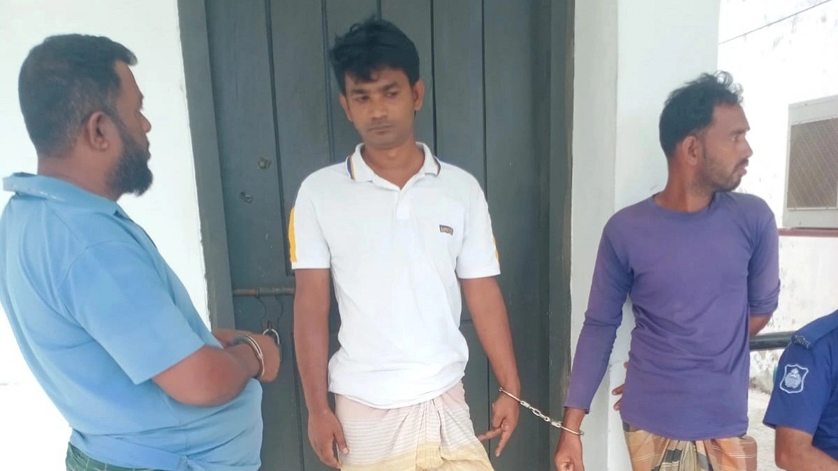 অবৈধভাবে বালু উত্তোলন, ৩ জনের কারাদণ্ড