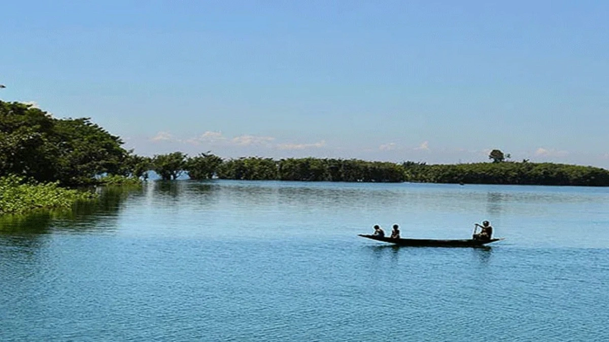 মাছ ধরা বন্ধ এক মাস, জীবিকা সংকটে হাওরের জেলেরা