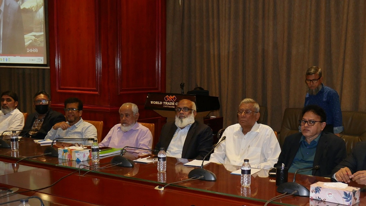 ট্যাক্স কমিয়ে করজাল বাড়ানোর সিদ্ধান্ত ঐতিহাসিক