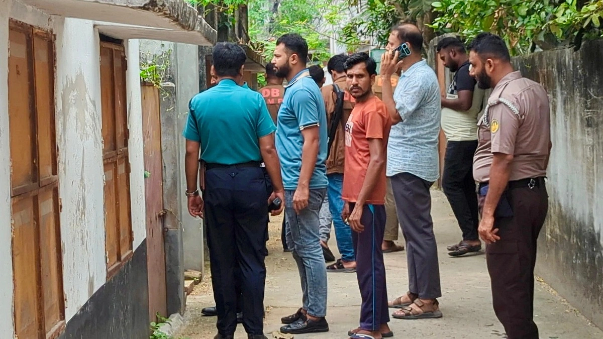 রাজশাহীতে ছেলের হাতে প্রাণ গেল শিক্ষক বাবার