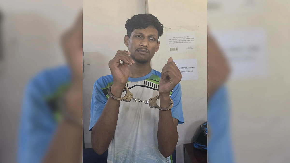 র‍্যাবের ওপর হামলার মামলায় ফতুল্লায় যুবক গ্রেপ্তার