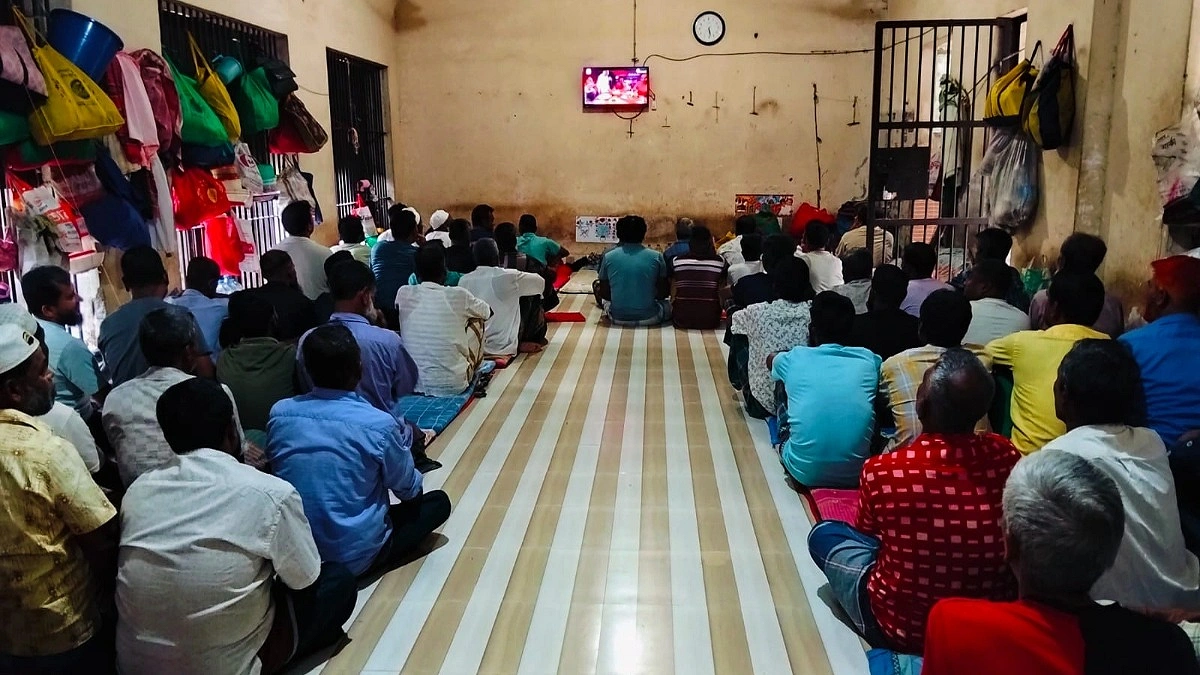 বিশ্বকাপের আনন্দে টাঙ্গাইলের কারাবন্দিরাও