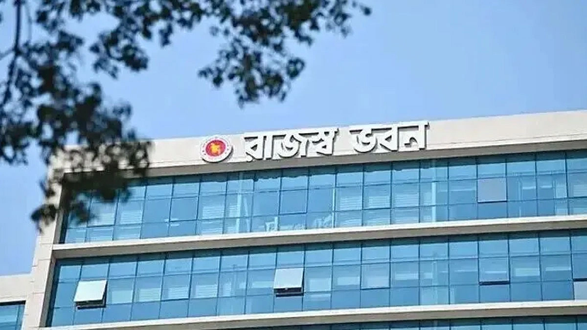 উত্থানের মাসে রাজস্বে পতন