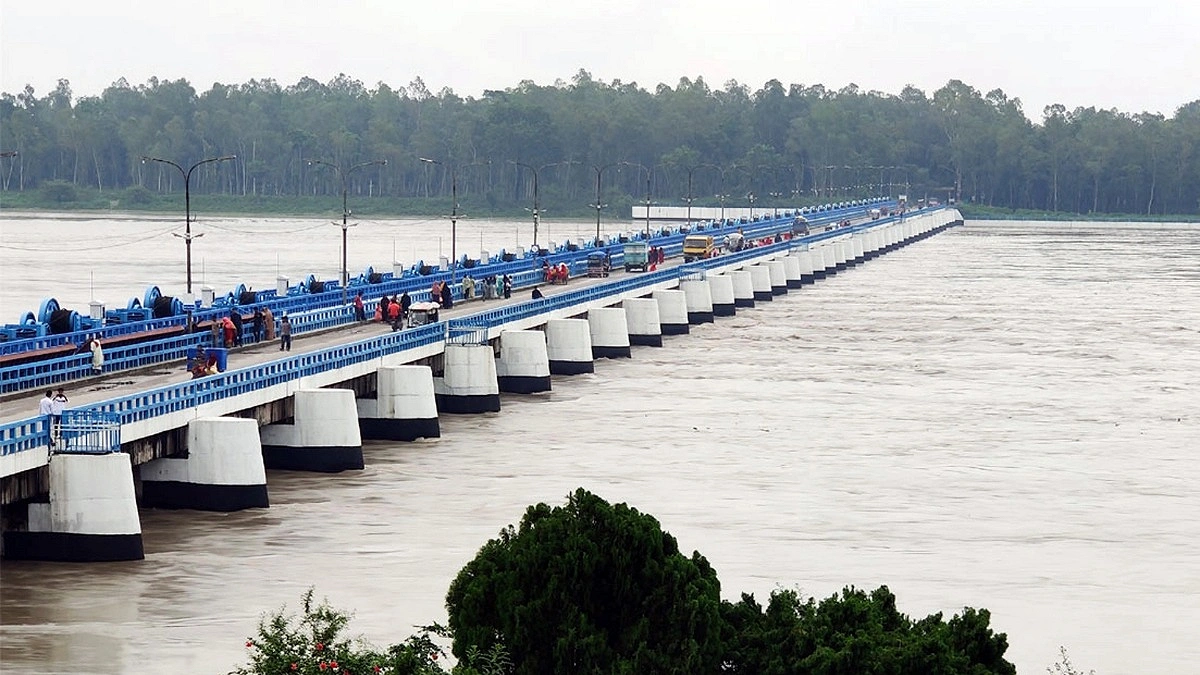 উজানের ঢলে তিস্তার পানি বিপৎসীমার কাছাকাছি