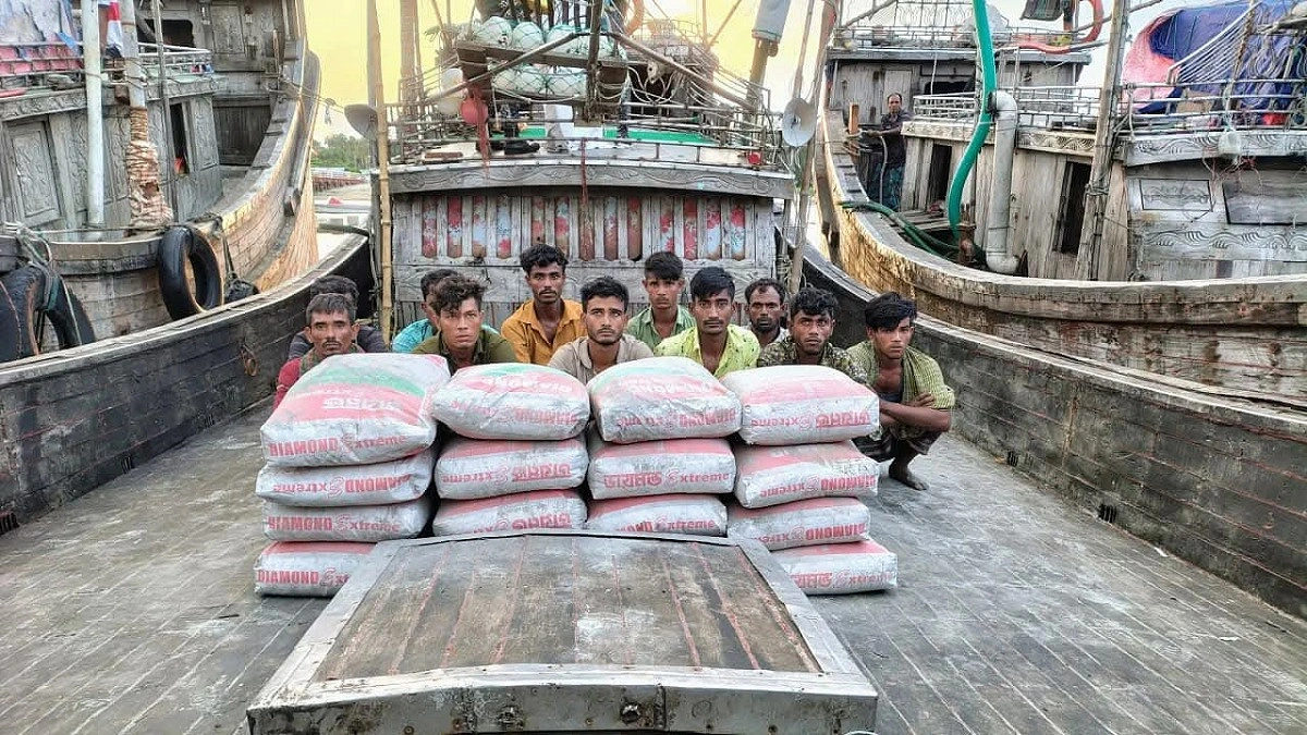 মিয়ানমার পাচারের সময় ১৪৫০ বস্তা সিমেন্ট জব্দ