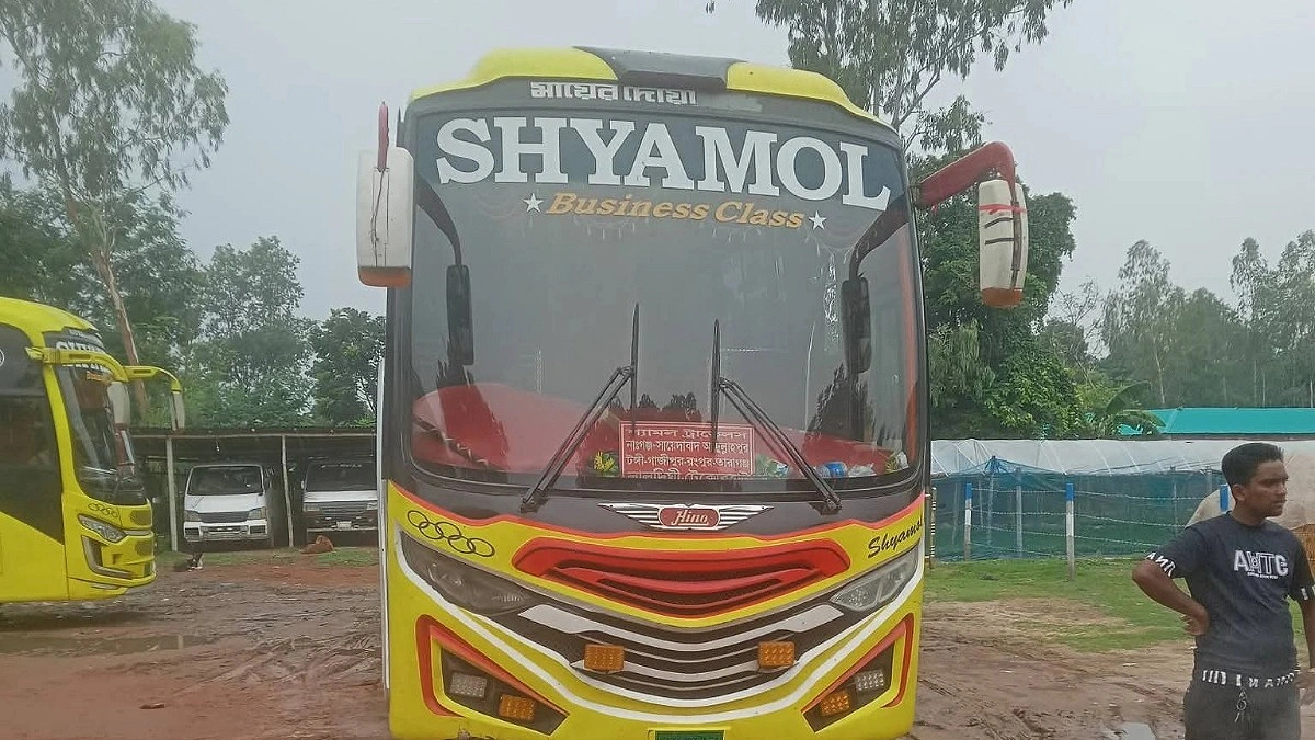 পার্বতীপুরে সড়ক দুর্ঘটনায় বিদ্যালয়ের পরিচ্ছন্নতাকর্মী নিহত