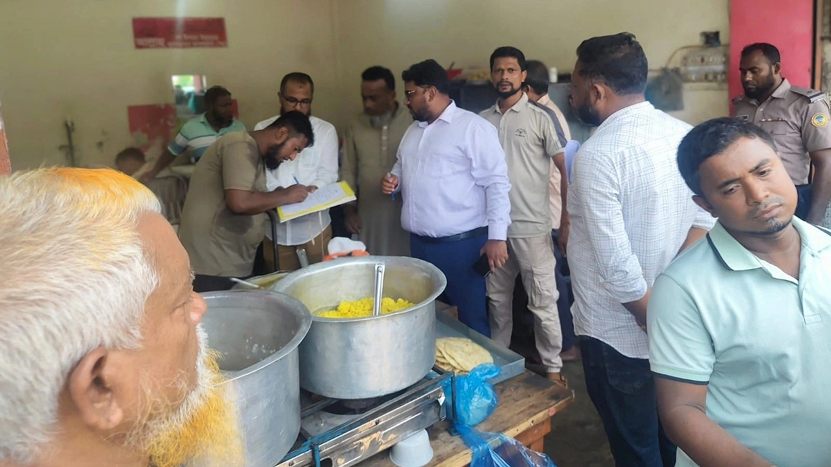 অস্বাস্থ্যকর পরিবেশে খাবার বিক্রি, বরিশালে চার প্রতিষ্ঠানকে জরিমানা
